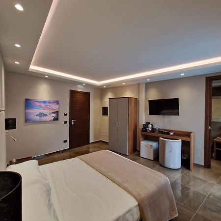 Beatus Suites And Rooms B&B 카니카티 외부 사진