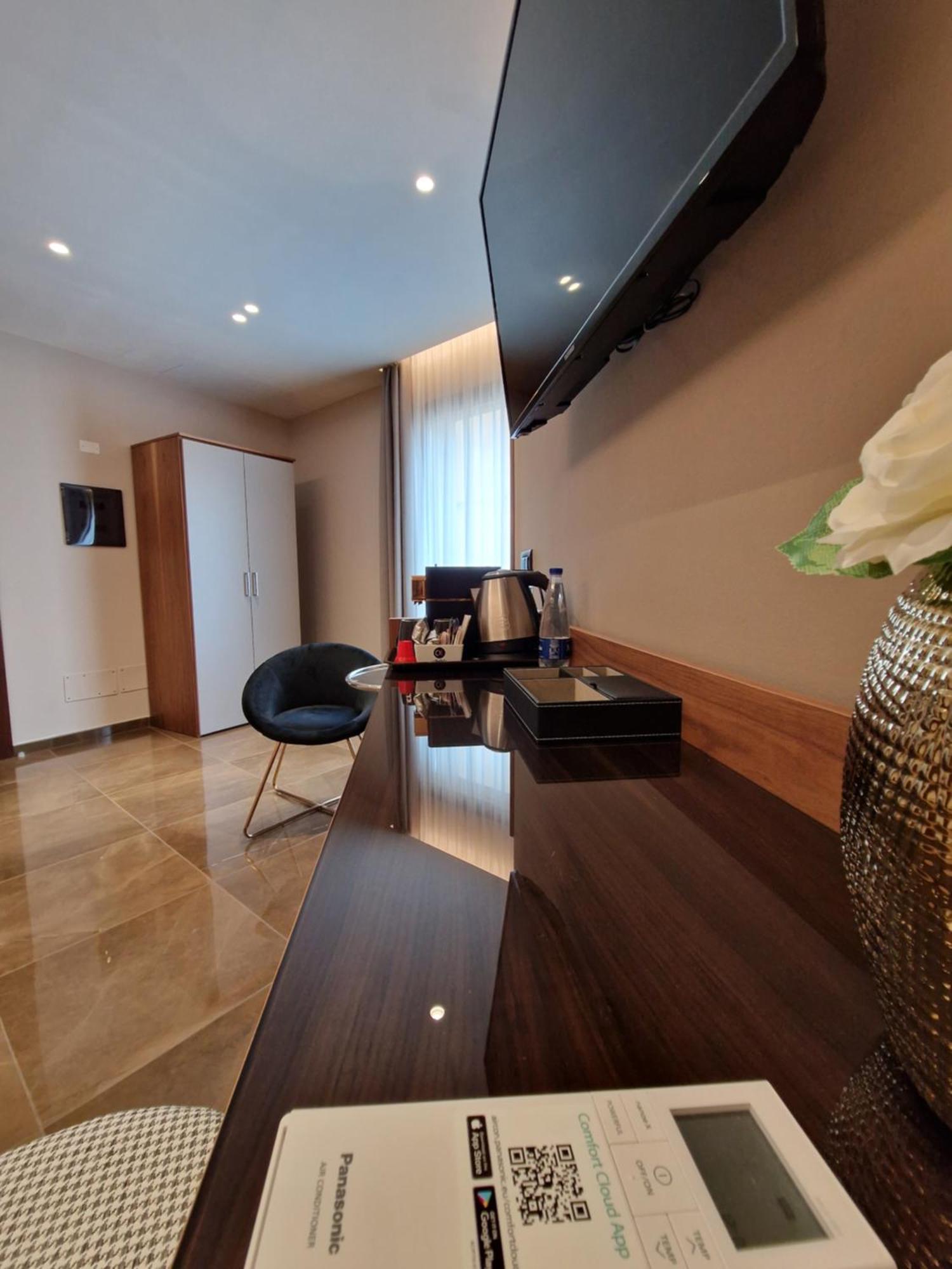 Beatus Suites And Rooms B&B 카니카티 외부 사진