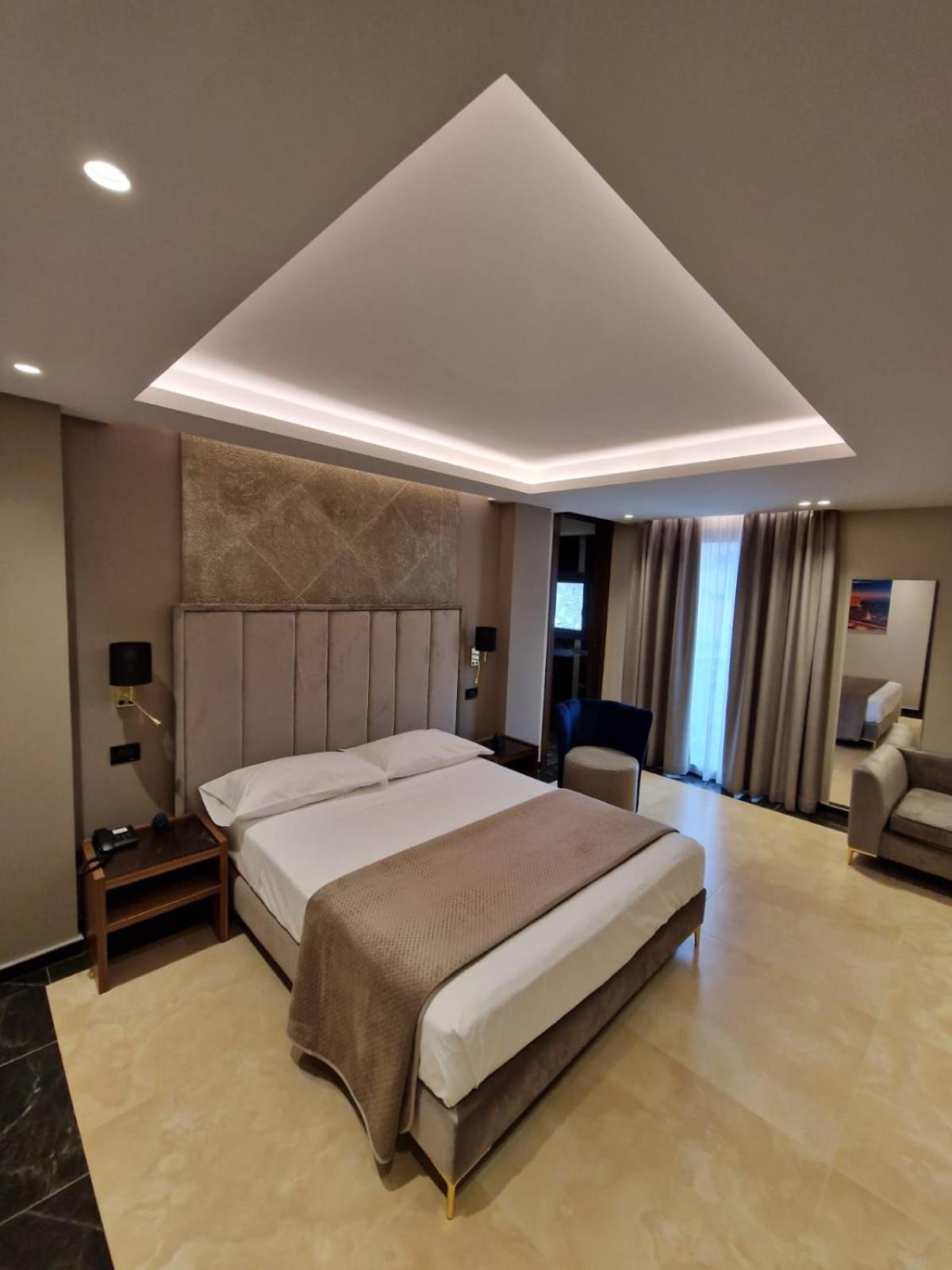 Beatus Suites And Rooms B&B 카니카티 외부 사진