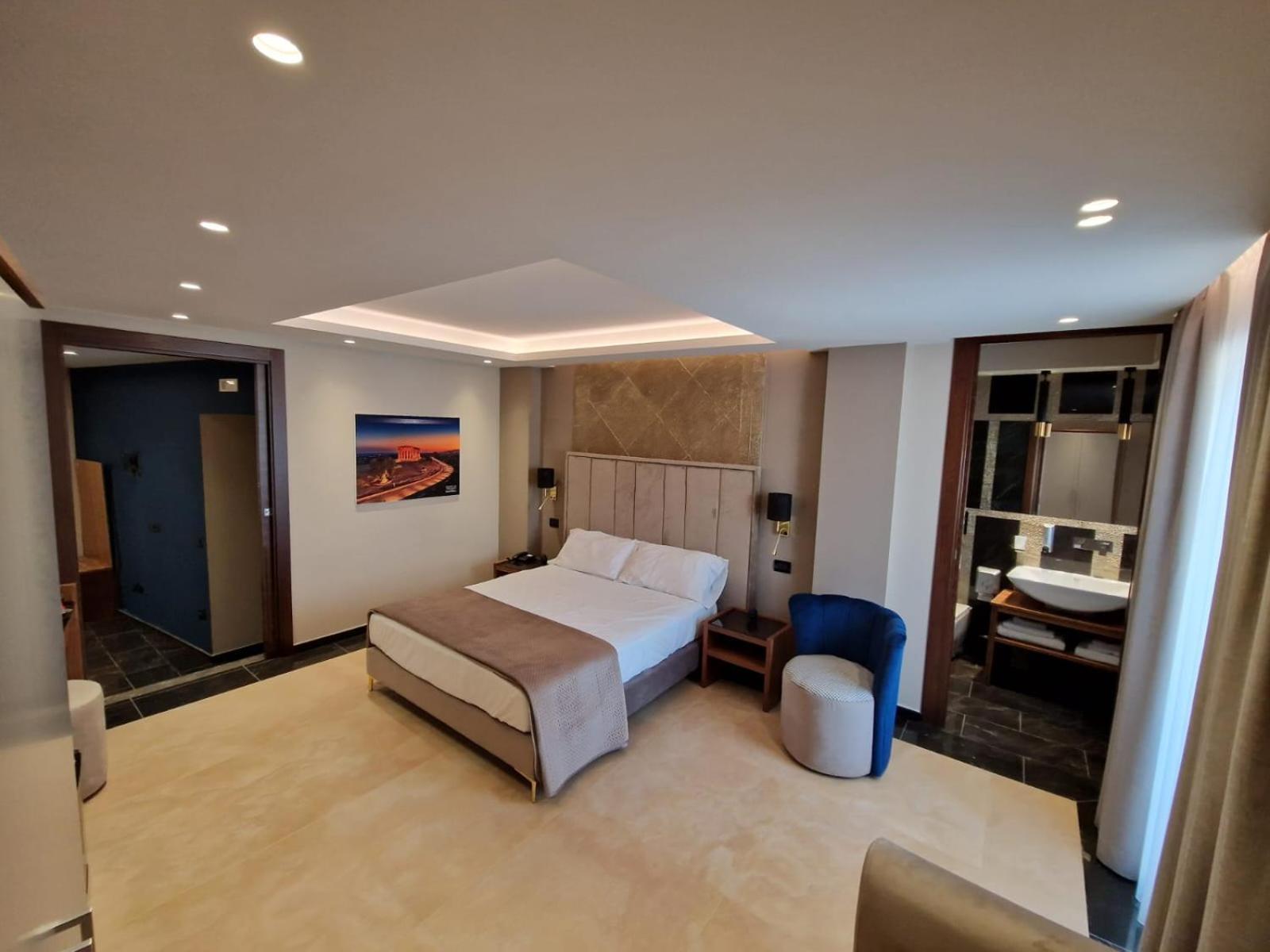 Beatus Suites And Rooms B&B 카니카티 외부 사진