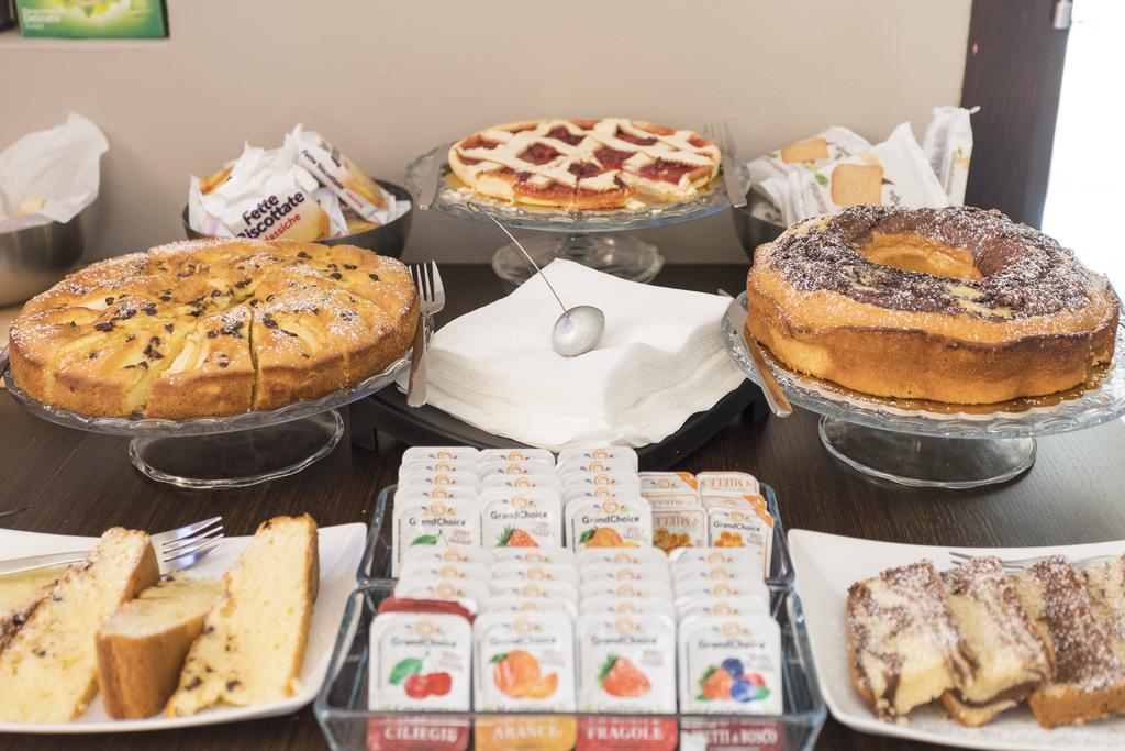 Beatus Suites And Rooms B&B 카니카티 외부 사진